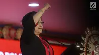 Ketum PDIP Megawati Soekarnoputri memberikan pidato saat mengahadiri pembukaan Kongres V PDIP di Grand Inna Beach, Sanur, Bali, Kamis (8/8/2019). Dalam sambutannya Megawati menyampaikan pesan Bung Karno akan pentingnya menjaga keutuhan bangsa saat Pemilu. (Liputan6.com/Johan Tallo)