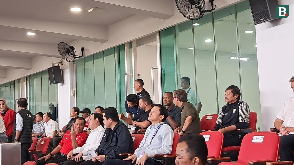 Piala AFF U-23 2025: Patrick Kluivert, Alex Pastoor, Marselino Ferdinan Nonton Timnas Indonesia U-23 Vs Malaysia di SUGBK