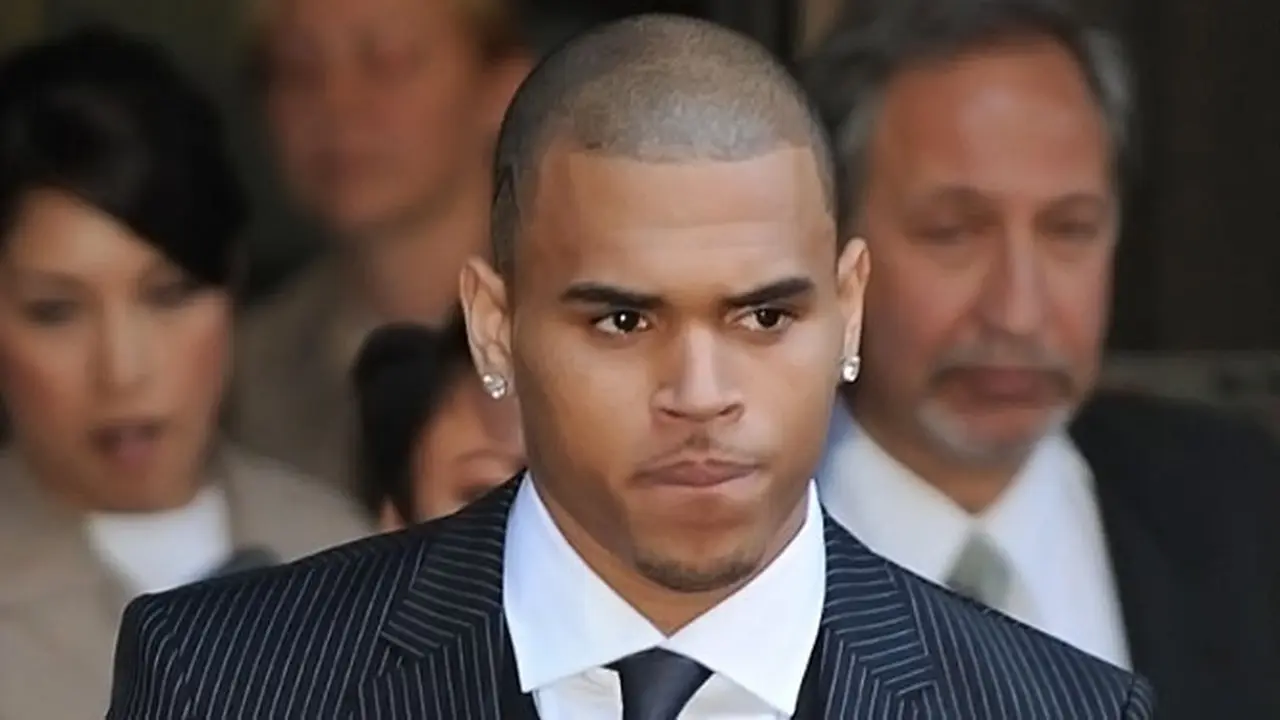 chris-brown-131028b.jpg
