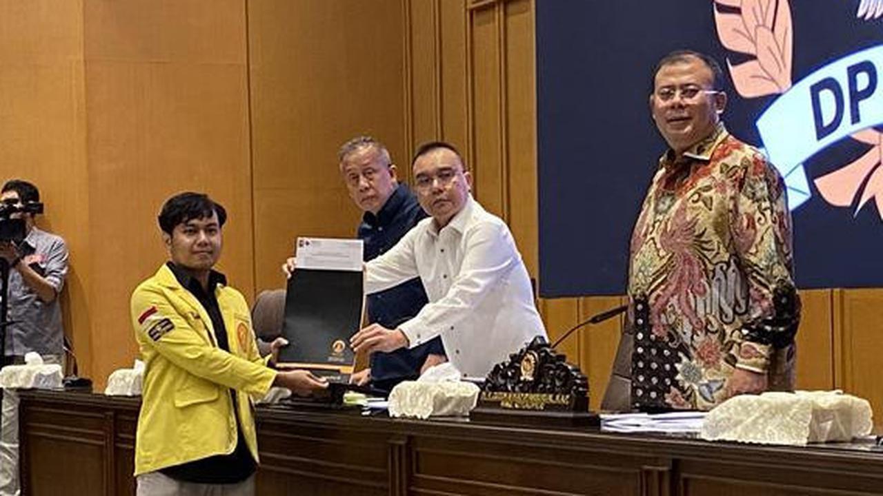 Pecat Anggota DPR Doyan Flexing hingga TNI Balik ke Barak, Isi Lengkap 17 Tuntutan Rakyat Deadline Besok