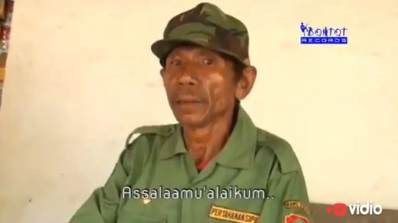 Hansip Kocak Pidato dengan Kata-kata Menghempas, Bikin Ngakak!