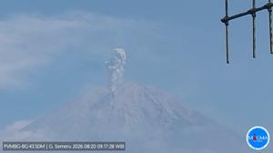 Pendakian Gunung Semeru Ditutup Akibat Kebakaran Blok Ranu Kembang