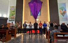 Ribuan Jemaat GKIT Paroki Cikarang Khidmat Ikuti Ibadah Jumat Agung Jelang Paskah