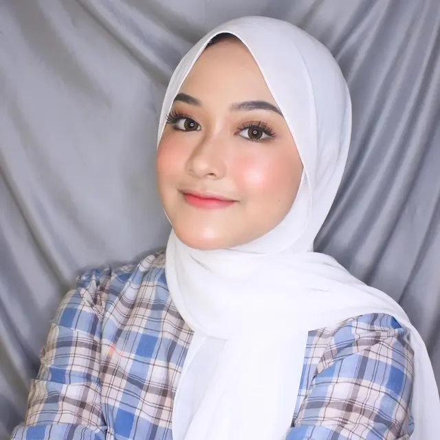 6 Potret Sahara Wanita yang Disebut Mirip Salshabilla Adriani, Bak Pinang Dibelah Dua