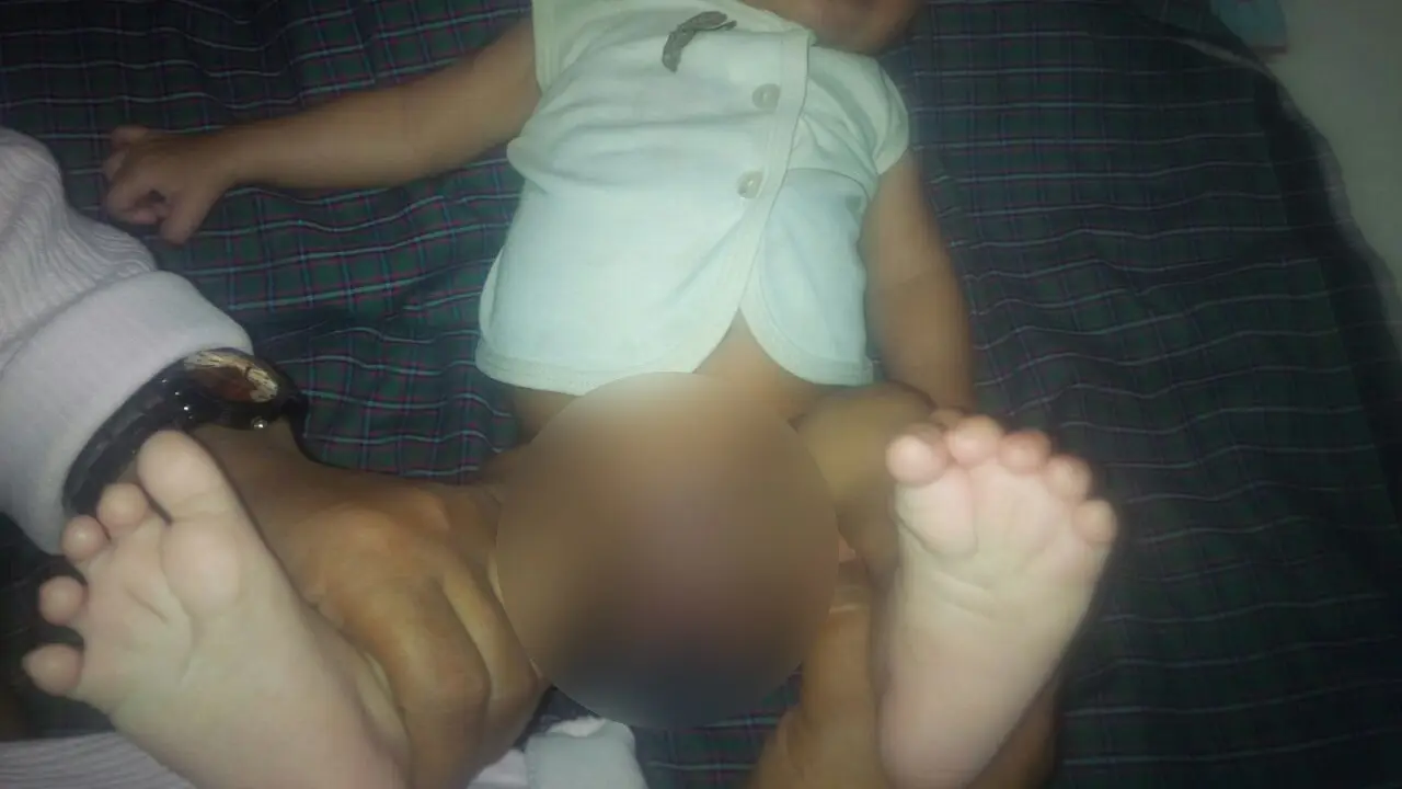 Warga Makassar Geger, Ada Lafal Allah di Telapak Bayi Ini