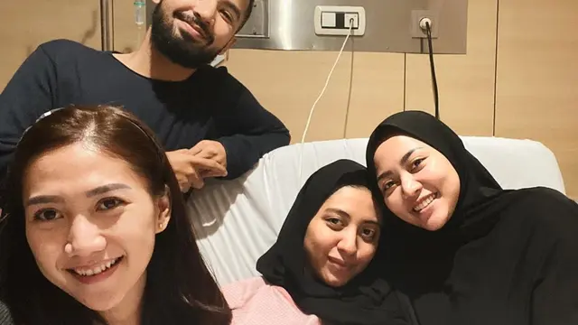 Potret kedekatan Rachel Vennya dan Vicky Alaydrus
