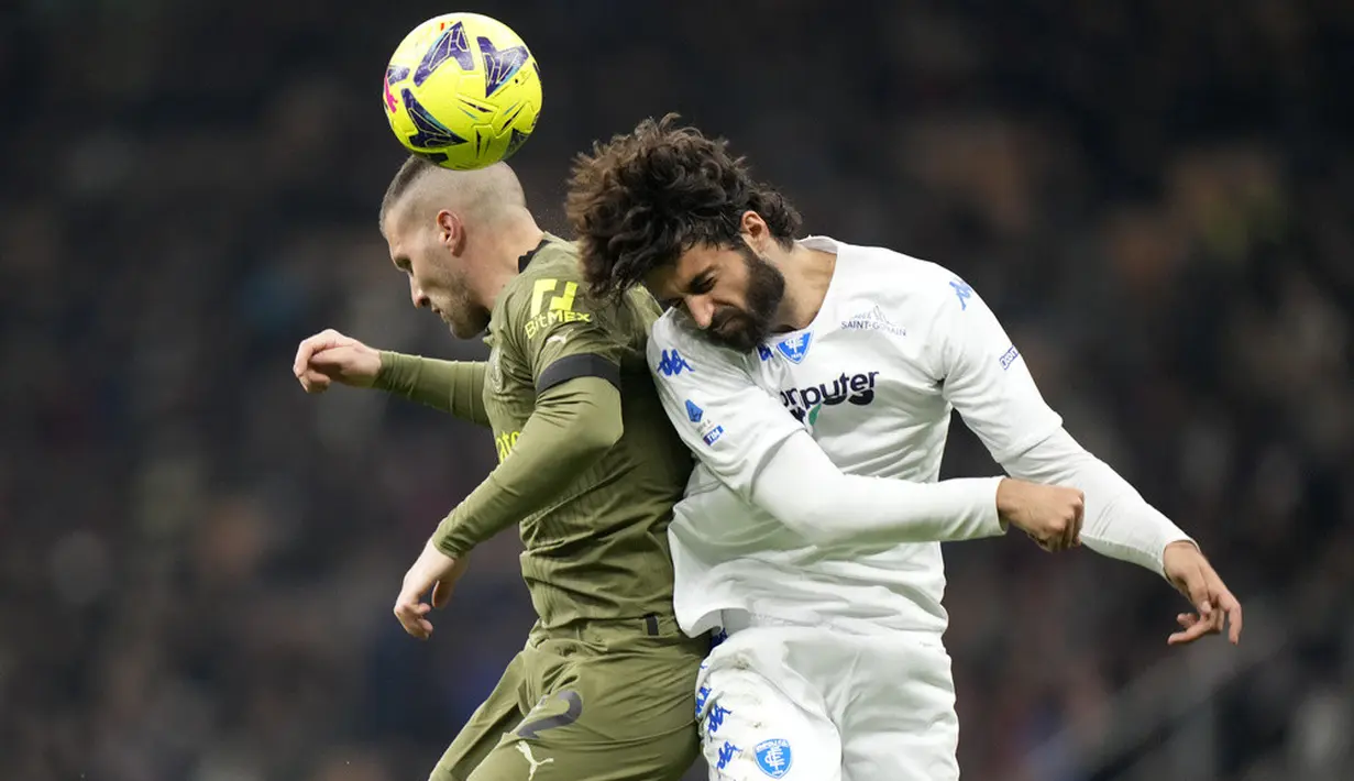 <p>AC Milan harus puas berbagi poin dengan Empoli karena pertandingan berakhir dengan skor 0-0. (AP Photo/Luca Bruno)</p>