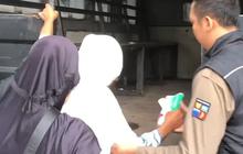 Perjalanan Pengemis yang Kerap Marah-Marah Terhenti di Bogor, Diciduk Satpol PP dan Dikirim ke RS Jiwa