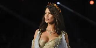 Ikut serta di ajang bergengsi Victoria’s Secret 2017 merupakan hal yang membanggakan. Meski tak seperti tahun sebelumnya, kali ini Bella tidak bersama sang kakak, Gigi Hadid, yang mengalami penolakan visa. (AFP/Chandan Khanna