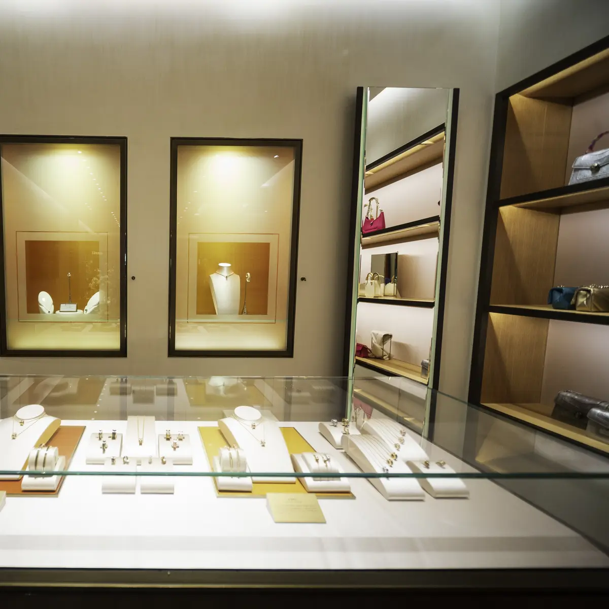 Intip Interior Penuh Kenyamanan dari Butik Bulgari di Grand Hyatt Hotel Jakarta Photo Fimela