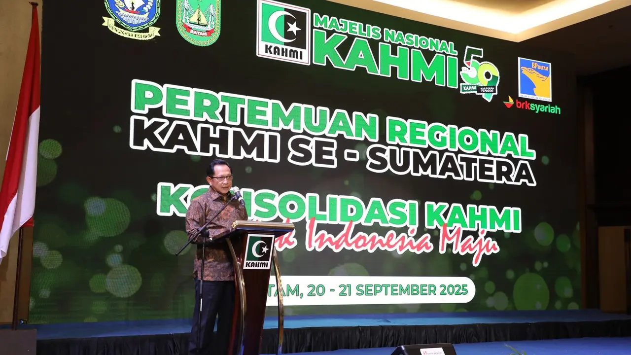 Menteri Dalam Negeri (Mendagri) Tito Karnavian mengajak KAHMI untuk terus berkontribusi membangun bangsa, khususnya dalam menyongsong cita-cita Indonesia Emas 2045.