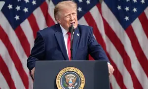 Presiden Amerika Serikat Donald Trump berpidato dalam upacara peringatan 25 tahun serangan 9/11 di Pentagon, Washington, Jumat (11/9/2026). (Dok. AP Photo/Manuel Balce Ceneta)