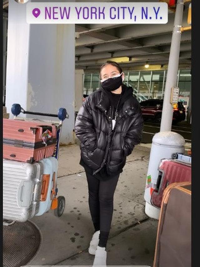 Prilly Latuconsina liburan tahun baru 2022 di New York City (Foto: Instagram/prillylatuconsina96)