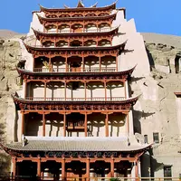 Mogao Grottoes, Dunhuang, Tiongkok. (travelchinaguide.com)