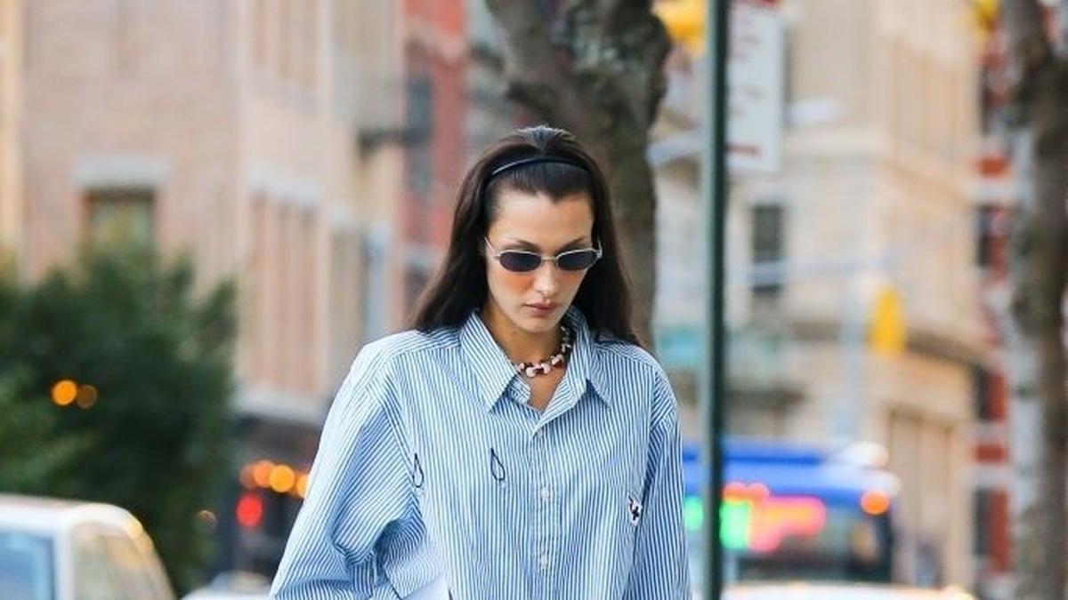 Dulu Identik dengan Baju Kerja Pria, Kemeja Biru Button-Down Jadi Ikon Fashion Masa Kini