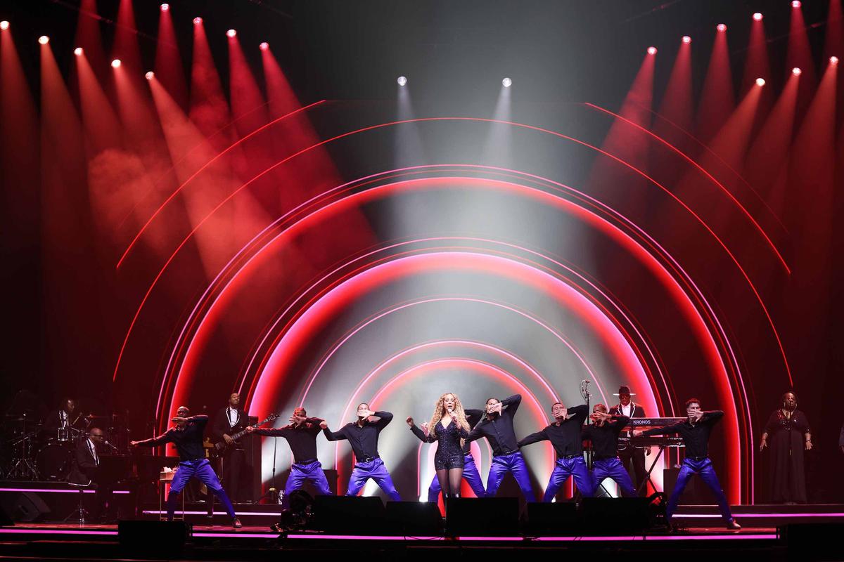 FOTO: Mariah Carey Guncang Sentul,  Suara Emas dan Nostalgia di “The Celebration of Mimi”
