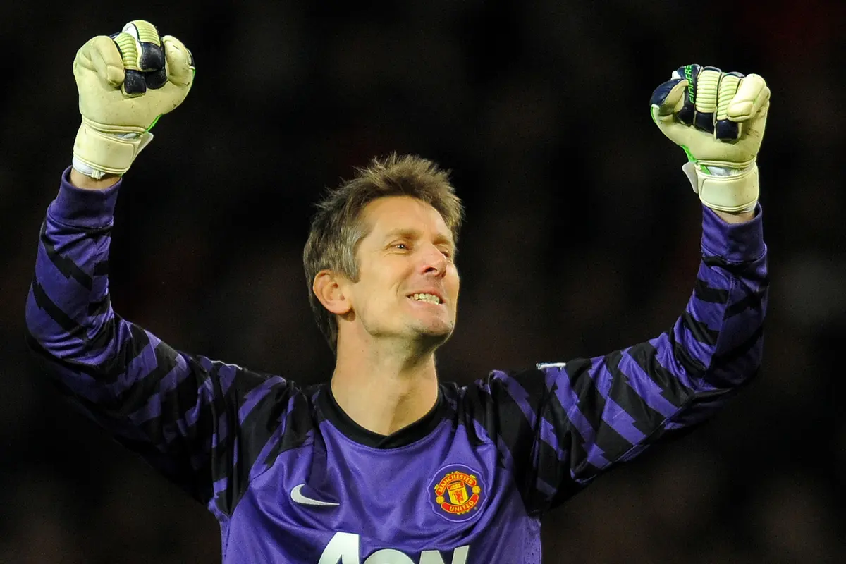 Istri Edwin van der Sar, Annemarie, Membeberkan Kondisi Terkini Kiper Legendaris Belanda yang Juga Mantan Pemain Klub Manchester United Usai Mengalami Pendarahan Otak (AFP/Andrew Yates)
