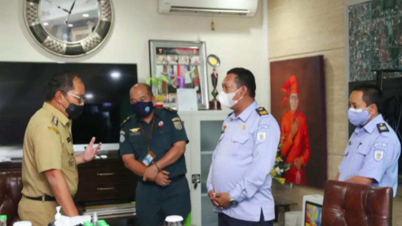 Kepala Pelabuhan Untia bertemu Wali Kota Makassar (Liputan6.com)