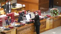 Mendagri Tito Muhammad Tito Karnavian saat Rapat Paripurna DPR RI yang berlangsung pada Kamis (15/7).