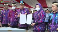 Bupati Maesyal Rasyid bersama Wakil Bupati Intan Nurul Hikmah meresmikan program unggulan berupa satu sekolah swasta gratis di setiap kecamatan. (Tim News).