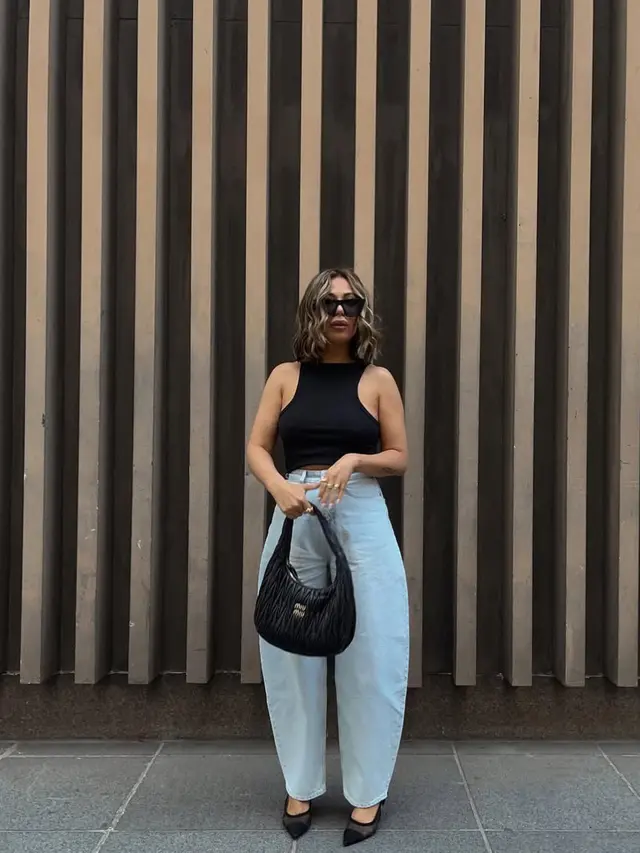 Jeans Barrel Menjadi Tren. [@erin.foley_]