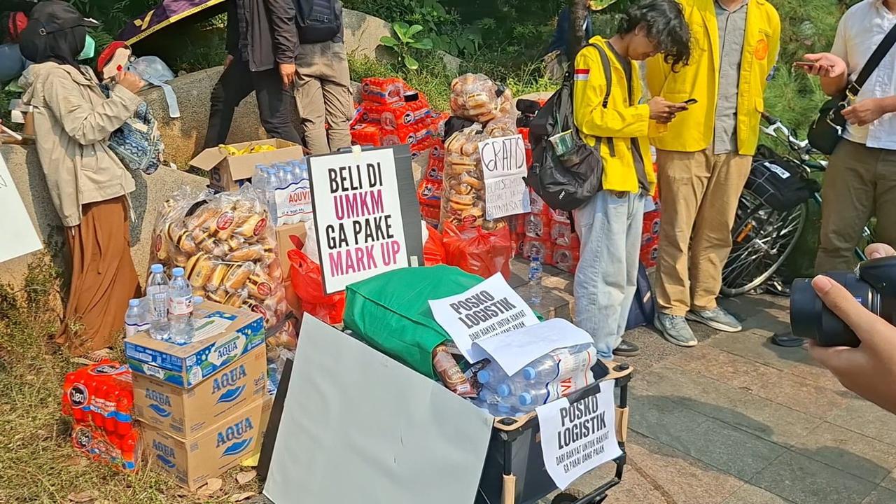 aktris zaskia adya mecca ikut demo di bundaran hi