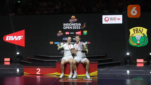Foto: Cetak Sejarah, Wakil Prancis Juara Indonesia Open 2025