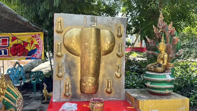 Sebuah kuil di Thailand buat patung dari kelamin