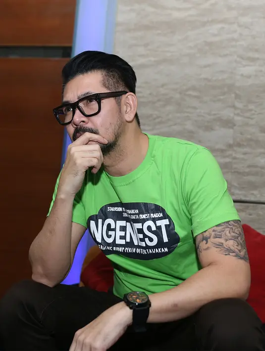 Sebagai seorang ayah, Ferry Salim memang memiliki daya tarik tersendiri. Aktor yang telah memiliki tiga orang anak yang sudah semakin dewasa ini tak kehilangan paras tampan dan pesonanya sebagai seorang pria sejati. (Andy Masela/Bintang.com)