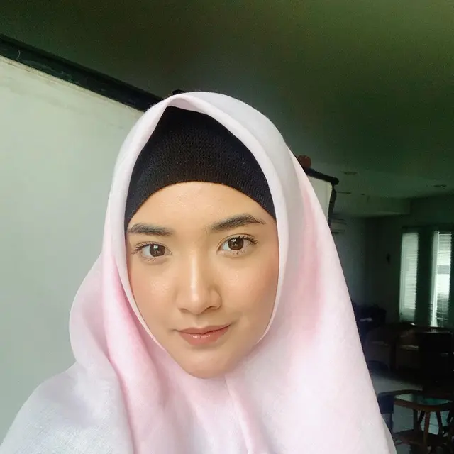 6 Pesona Nadya Arina, Pemeran Aida dalam Sinetron Pesantren Rock N’ Dut