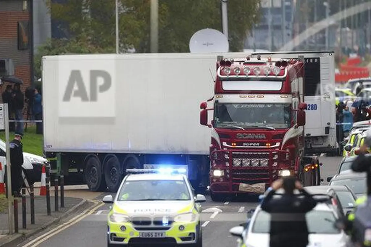 39 Jasad Ditemukan dalam truk di Essex, Inggris.