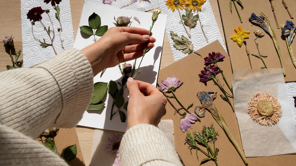 How to Press Flowers in a Book: A Great and Easy DIY Project
