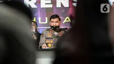 Karo Penmas Polri Brigjen Ahmad Ramadhan memberikan keterangan perkembangan terbaru penyidikan kasus penyelewengan dana kemanusiaan lembaga Aksi Cepat Tanggap (ACT) di Gedung Humas Polri, Jakarta Selatan, Senin (25/7/2022). Bareskrim mengusut dugaan penyalahgunaan dana bantuan kompensasi untuk korban kecelakaan pesawat Lion Air JT-610 pada 2018. (Liputan6.com/JohanTallo)