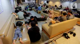 Berbagai langkah strategis telah diterapkan PT ASDP Indonesia Ferry (Persero) khususnya di Pelabuhan Ciwandan, Banten, seperti penambahan jadwal keberangkatan, kapal, dermaga, serta optimalisasi sistem tiket elektronik. (Liputan6.com/Herman Zakharia)