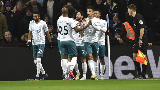 Manchester City Bungkam Aston Villa 2-1