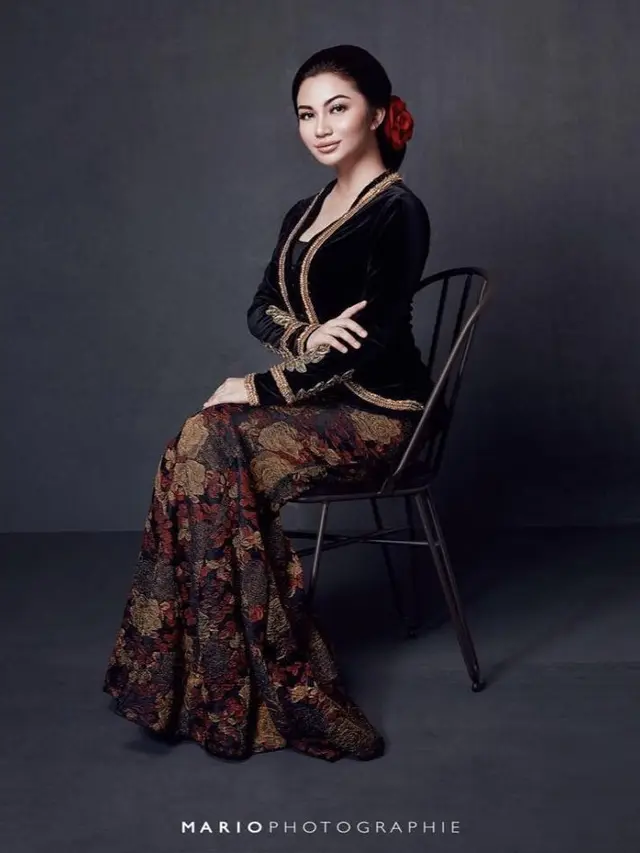 [Fimela] 7 Potret Cantik Ariel Tatum Saat Kenakan Makeup Tebal