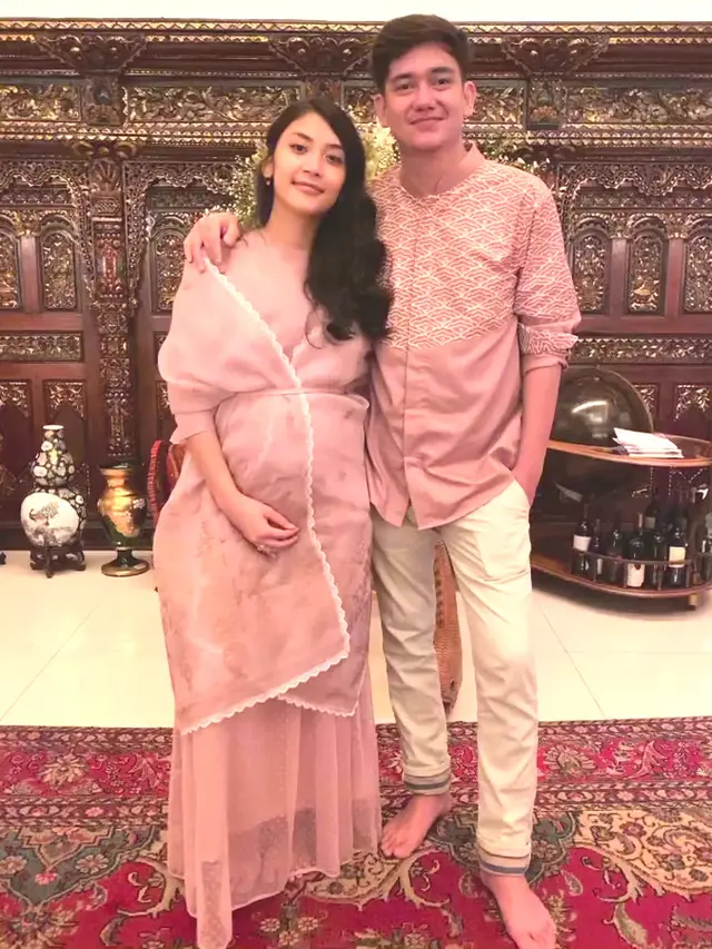 Syukuran Kehamilan Istri Adipati Dolken