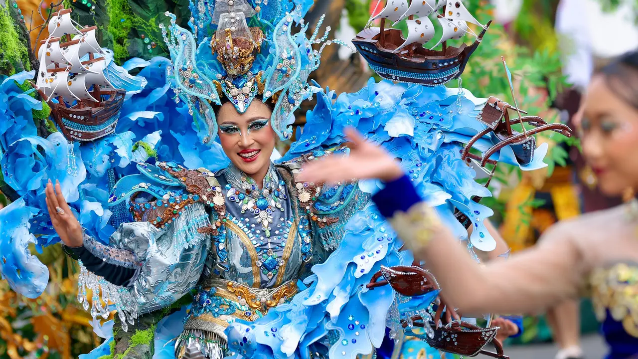 Banyuwangi Ethno Carnival 2026 Buktikan Budaya Lokal Bisa Mendunia, Ribuan Penonton Padati Rute Parade