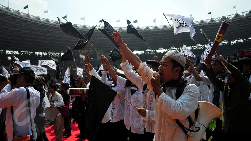 Penuhi SUGBK, Ribuan Anggota HTI Hadiri Rapat dan Pawai Akbar 2015