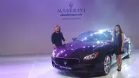 Sedan sport empat pintu Maserati Quattroporte S dan Maserati Quattroporte GTS di Pasific Place, Jakarta.