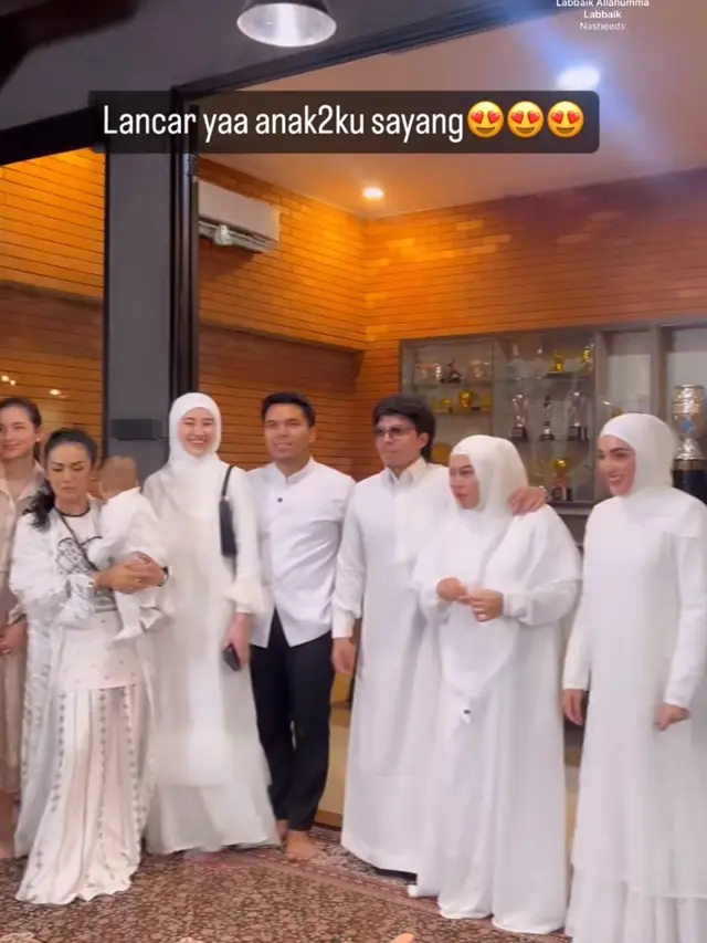 Atta dan Aurel di Pengajian Jelang Haji