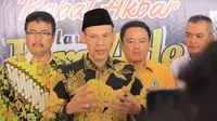 Jaro Ade mendapat dukungan dari para relawan di Stadion Pakansari Cibinong. (Istimewa)