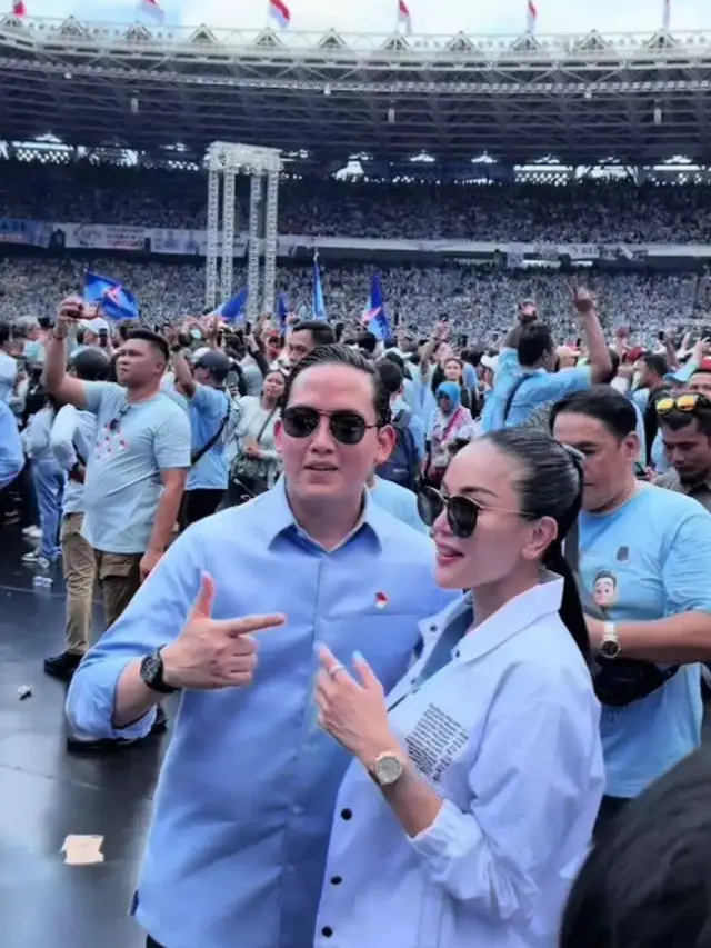 Bak Remaja Sedang Kasmaran, Intip Potret Mesranya Nikita Mirzani dengan Ajudan Prabowo Subianto