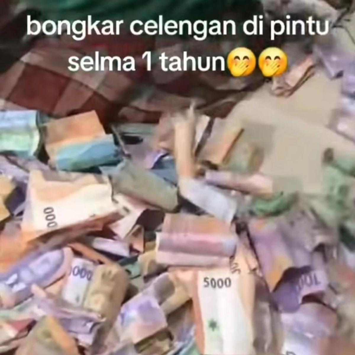 Pembongkaran Celengan di Kayu