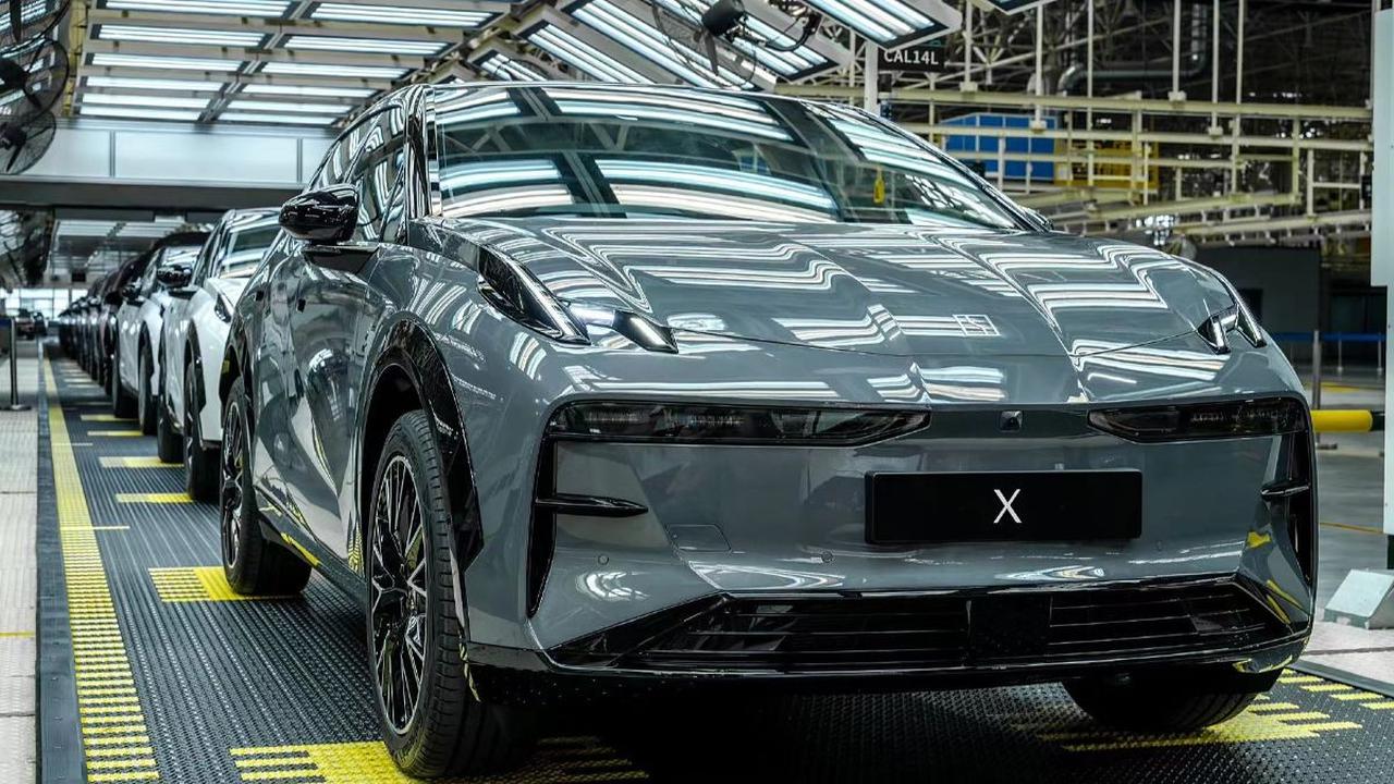 Baru-baru ini, ada kabar bahwa Zeekr X versi setir kanan telah resmi diproduksi di China