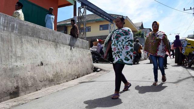Harmoni di Tengah Bromo - Semeru