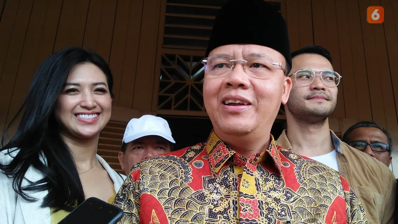 Airmata Fatmawati Tumpah Saat Menjahit Merah Putih
