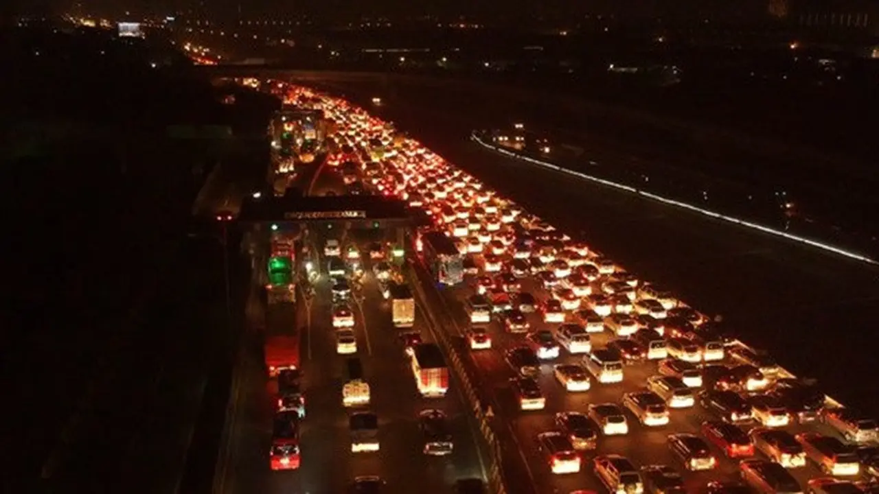 Gerbang Tol Cikarang Utama. ©Liputan6.com/Arya Manggala