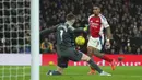 Pemain Arsenal, Gabriel Jesus mencetak gol ke gawang Crystal Palace pada laga perempat final Carabao Cup 2024/2025 yang berlangsung di Emirates Stadium, London, Inggris, Kamis (19/12/2024) WIB. (AP Photo/Kirsty Wigglesworth)
