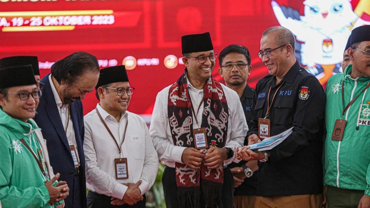 Sedangkan Tim Hukum Timnas AMIN diketuai Ari Yusuf Amir. <br>